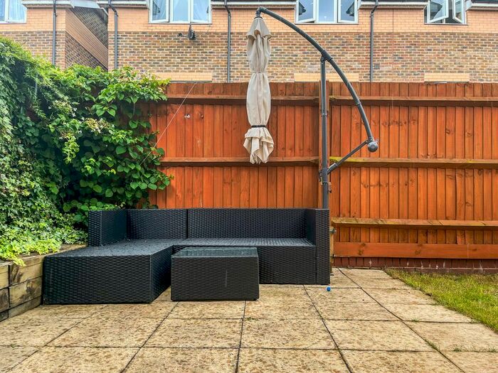 2 Bedroom Detached House To Rent In Furlong Avenue, Mitcham, CR4