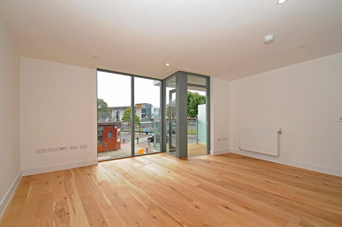 1 Bedroom Flat To Rent In Packington Street, Islington, N1
