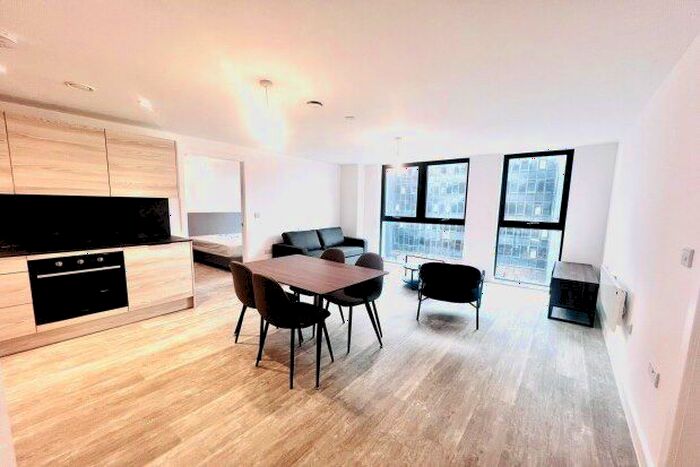 2 Bedroom Flat To Rent In Seymour Grove, Manchester, M16