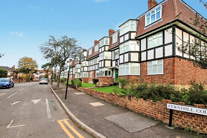 2 Bedroom Flat To Rent In Fernhill Court (), Walthamstow., E17