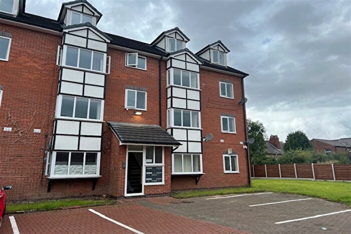 3 Bedroom Detached House To Rent In Langdale Avenue, Levenshulme, Manchester, M19