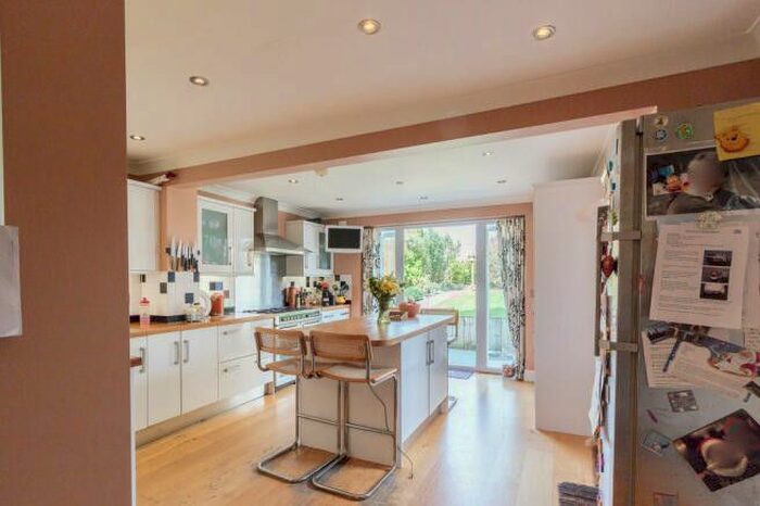 4 Bedroom Detached House To Rent In The Ridgeway, Buckinghamshire, SL7