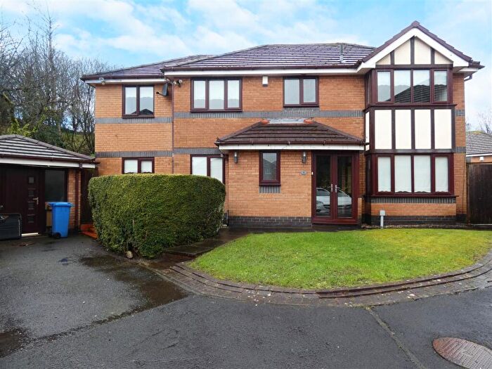 5 Bedroom Detached House For Sale In Challoner Close, Huyton, Liverpool, L36