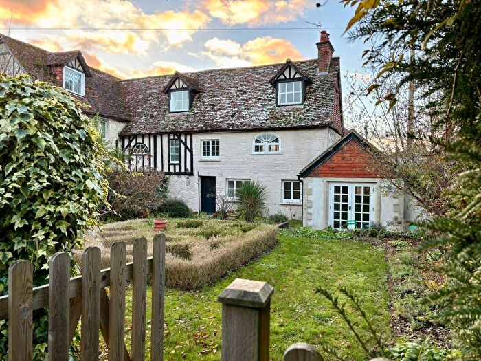 4 Bedroom Semi-Detached House For Sale In Locks Lane, Quidhampton, Salisbury, SP2