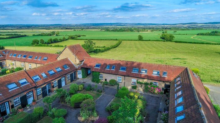 2 Bedroom Property To Rent In Howell Hill Close, Mentmore, Leighton Buzzard, LU7