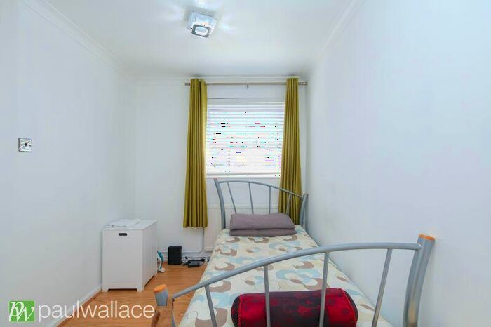 3 Bedroom Terraced House For Sale In Abbotts Drive, Waltham Abbey, EN9