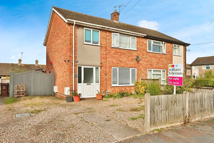 3 Bedroom Semi-Detached House For Sale In Aldiss Avenue, Dereham, NR19