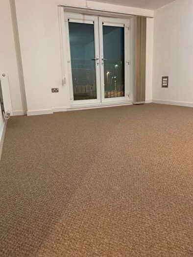 2 Bedroom Flat To Rent In Sandhills Avenue, Leicester, LE5
