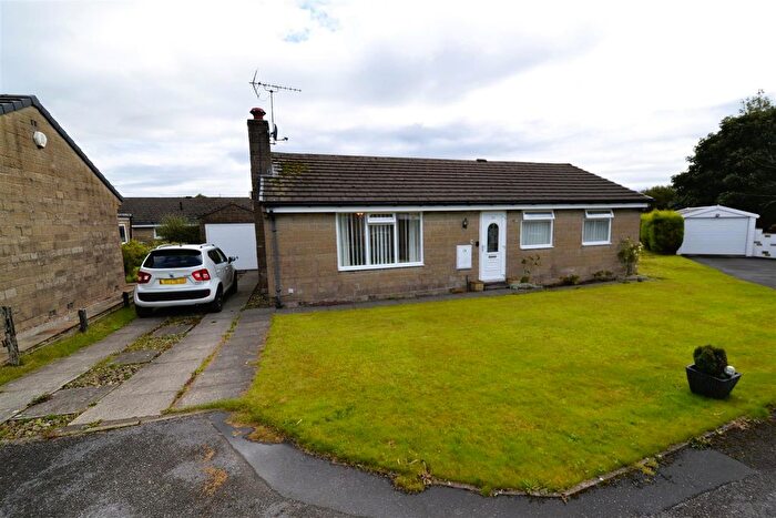 3 Bedroom Detached House For Sale In Lynton Grove, Bradshaw, Halifax, HX2