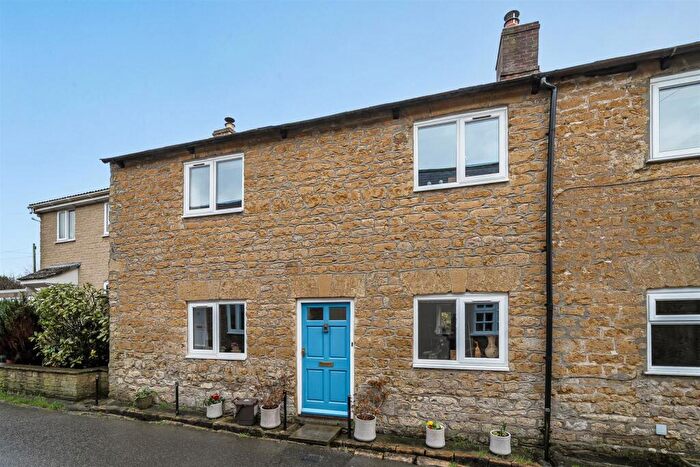 3 Bedroom Semi-Detached House For Sale In East Street, Beaminster, DT8