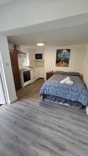 1 Bedroom Flat To Rent In Park Avenue, NW2