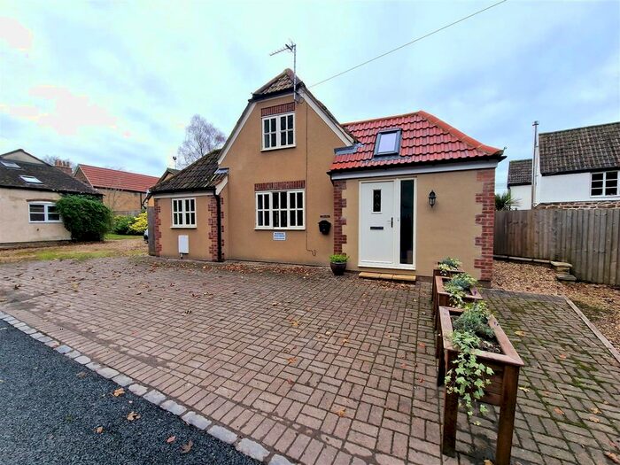 1 Bedroom Detached House For Sale In Church Road, Derry Hill, Calne, SN11