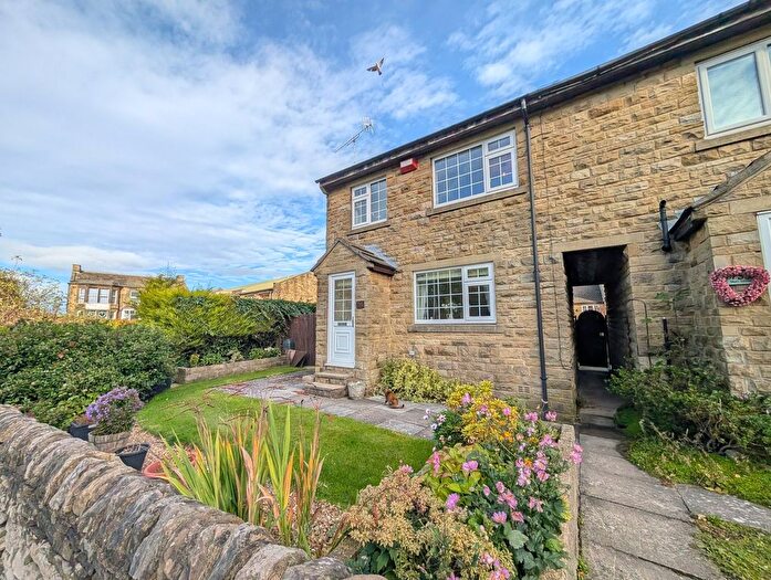 2 Bedroom Town House For Sale In Main Street, Wilsden, Bradford, BD15