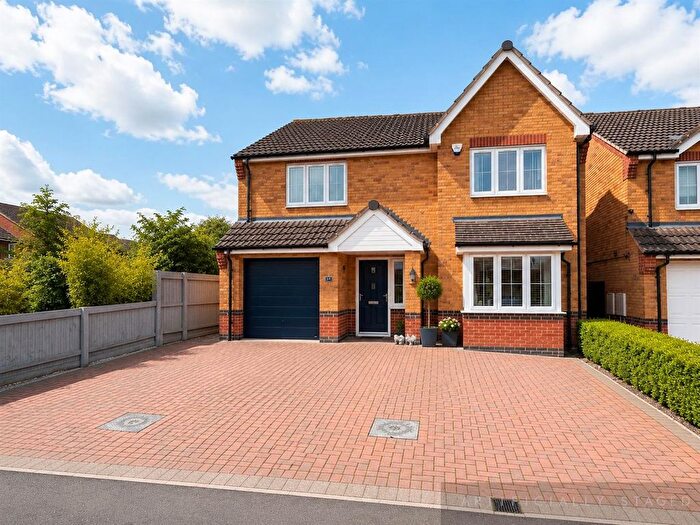 5 Bedroom Detached House For Sale In Mason Way, Leabrooks, DE55