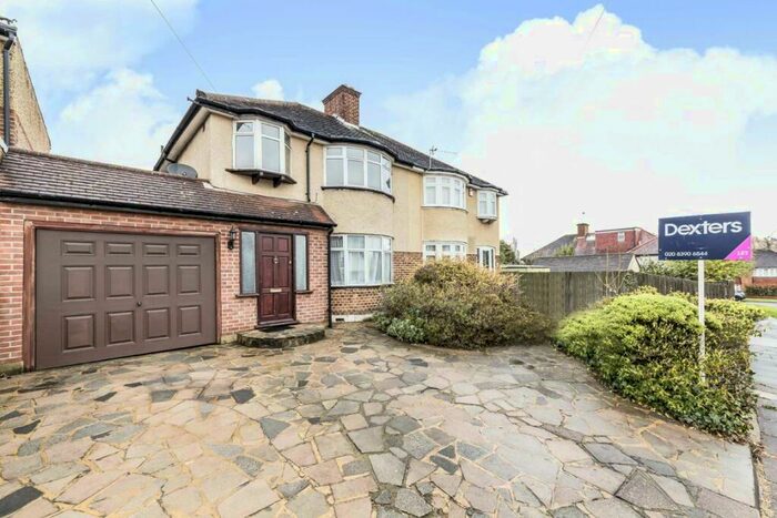 3 Bedroom Semi-Detached House To Rent In Waverley Avenue, Berrylands, KT5