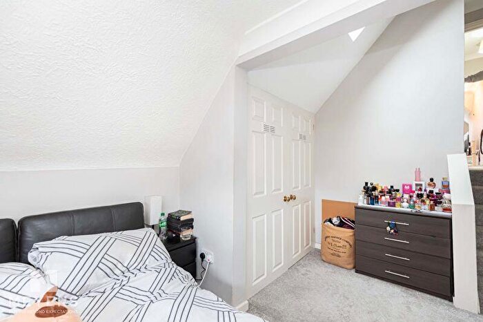 1 Bedroom Apartment For Sale In Eden Roc, Percy Road, Bournemouth, BH5