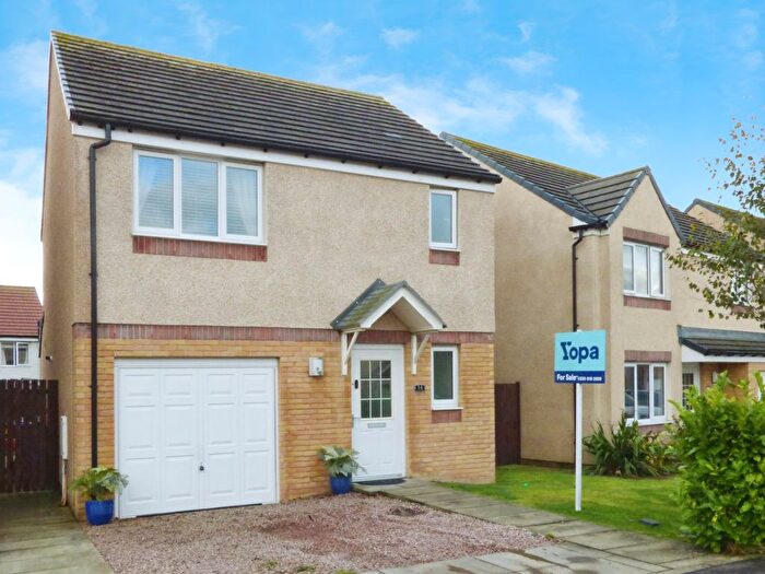 3 Bedroom Detached House For Sale In Roe Deer Place, Dunfermline, KY11