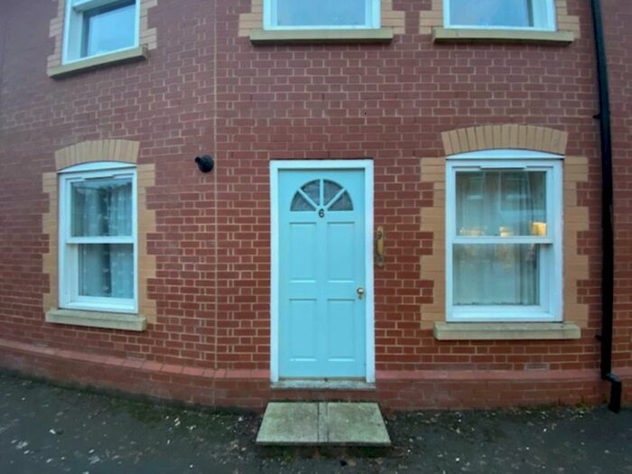1 Bedroom Flat To Rent In Warren Court, Ilminster, TA19