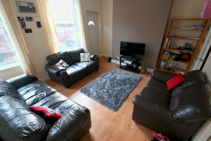 6 Bedroom Terraced House To Rent In Ashville Road, Hyde Park, Leeds, LS6