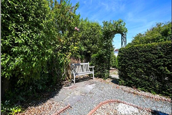 1 Bedroom Detached Bungalow To Rent In The Smithy, Barton Close, Bognor Regis, West Sussex, PO21