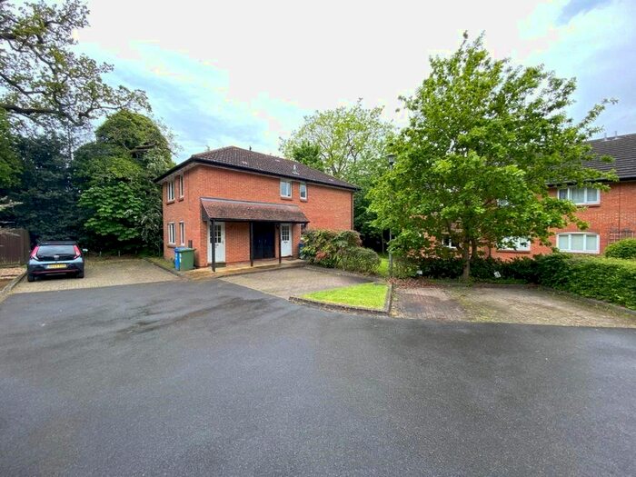 2 Bedroom Maisonette To Rent In Horatio Avenue, Warfield, Bracknell, Berkshire, RG42