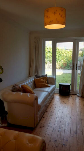 2 Bedroom Bungalow To Rent In Kings Chase, East Molesey, Surrey, KT8