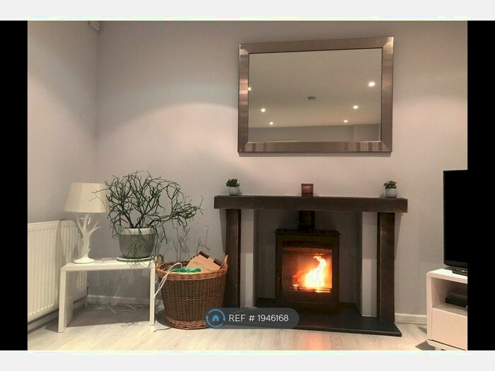 3 Bedroom Detached House To Rent In Wyndham Crescent, Woodley, RG5