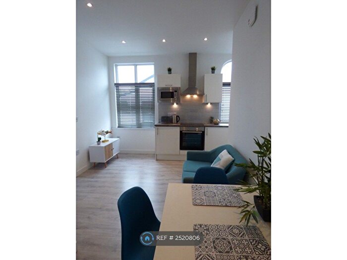 1 Bedroom Flat To Rent In Cavalier House, Stockport, SK2