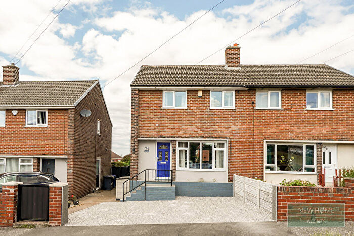 2 Bedroom Semi-Detached House For Sale In Rye Croft, Barnsley, S71