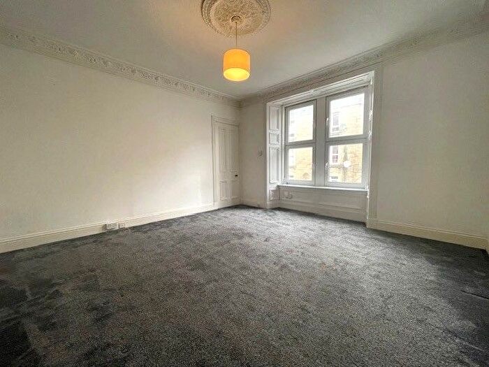 2 Bedroom Flat To Rent In Balmore Street, Stobswell, Dundee, DD4