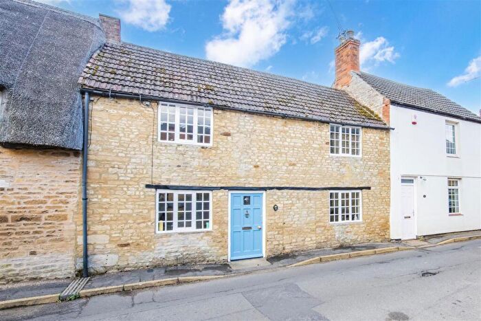 2 Bedroom Terraced House To Rent In Queen Street, Geddington, NN14