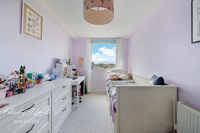 2 Bedroom Apartment For Sale In Restell Close, London, SE3