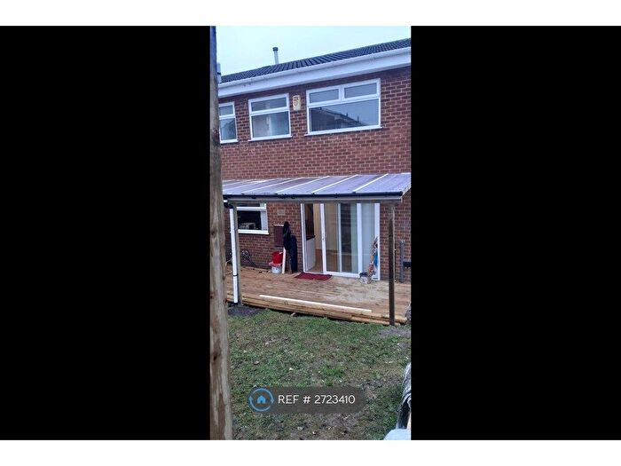 3 Bedroom Terraced House To Rent In Ecton Close, Nottingham, NG5