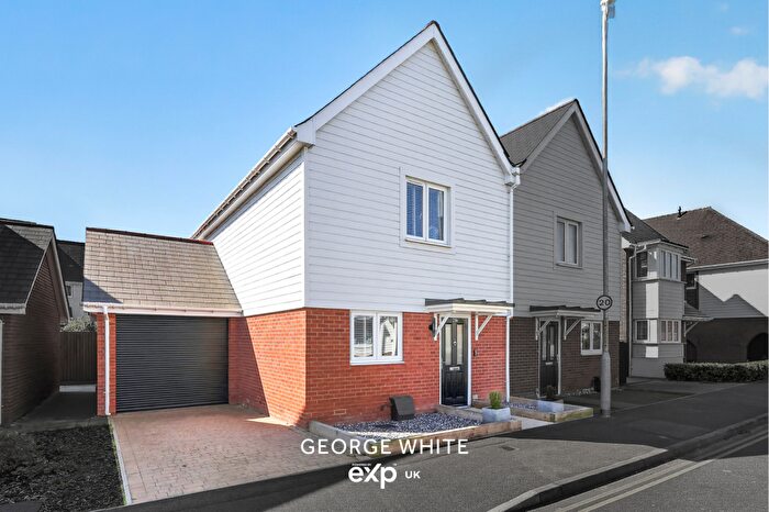 3 Bedroom Semi-Detached House For Sale In Manley Boulevard, Holborough Lakes, Snodland, ME6