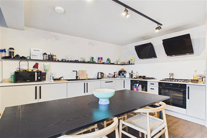 5 Bedroom Maisonette To Rent In Cavendish Road, Jesmond, Newcastle Upon Tyne, NE2