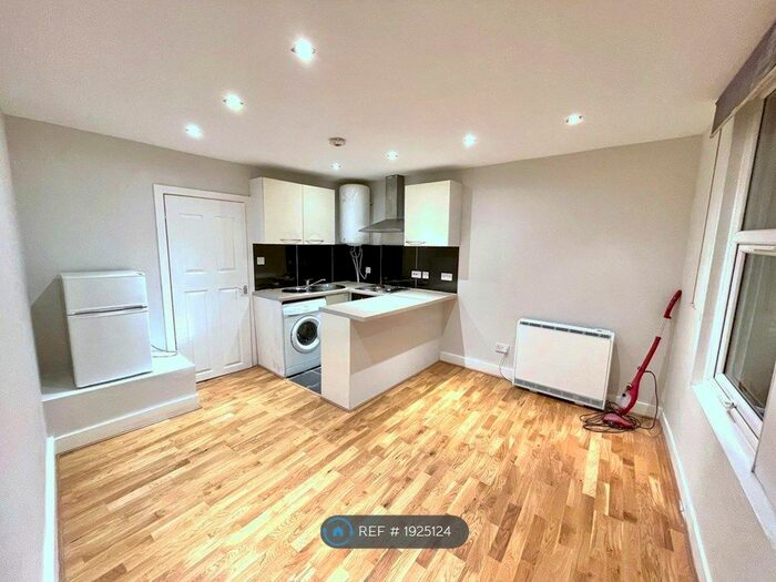 1 Bedroom Flat To Rent In Church Street, Croydon, CR0