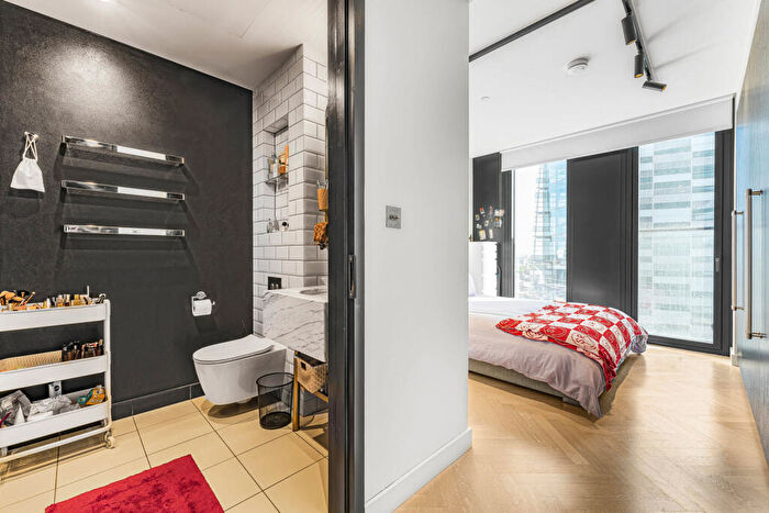 2 Bedroom Apartment To Rent In Sun Street, London, EC2A