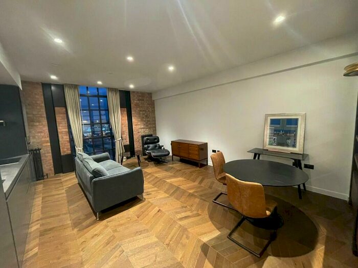 Studio To Rent In Circus Road East, London, SW11