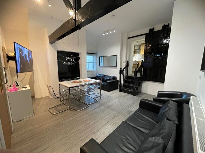 6 Bedroom House To Rent In Barker Gate, Nottingham, NG1