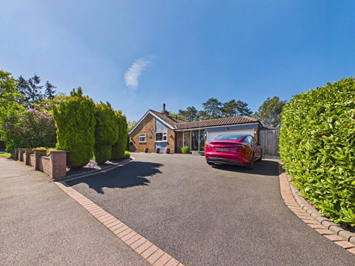 3 Bedroom Detached Bungalow For Sale In Bewdley Hill, Kidderminster, DY11