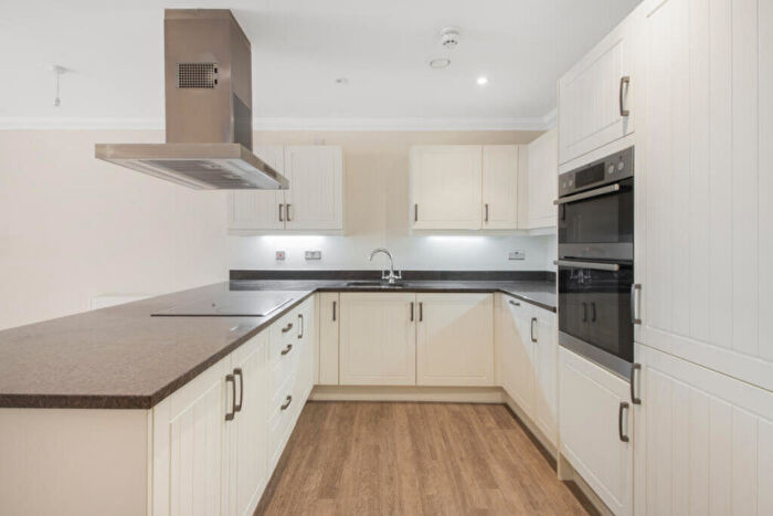 1 Bedroom Flat For Sale In Rowhill Road, Swanley, BR8