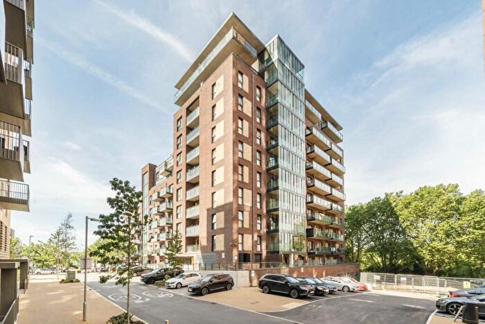 2 Bedroom Flat For Sale In Shearwater Drive, London, NW9