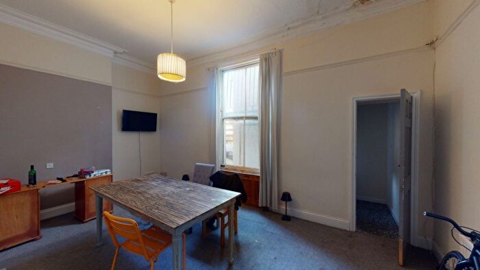 10 Bedroom Semi-Detached House To Rent In Derby Road, Nottingham, NG7