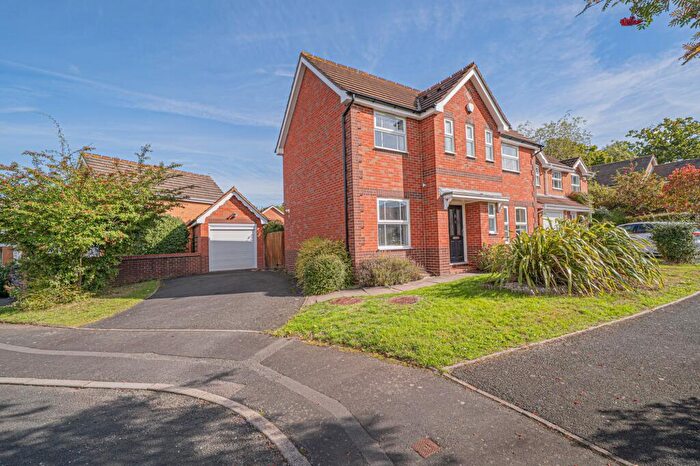 3 Bedroom Detached House For Sale In Mayfield Close, Solihull, B91