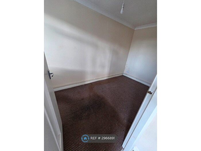 1 Bedroom Flat To Rent In White Lodge Court, Winchelsea, TN36