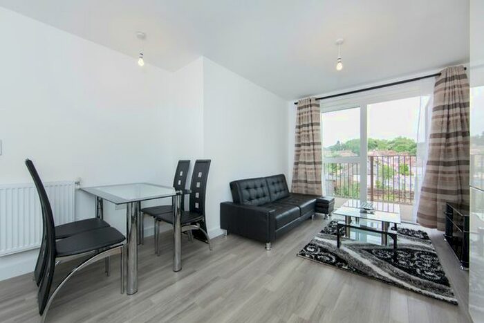 1 Bedroom Flat To Rent In Ferdinand Court, Catford Green, London, SE6