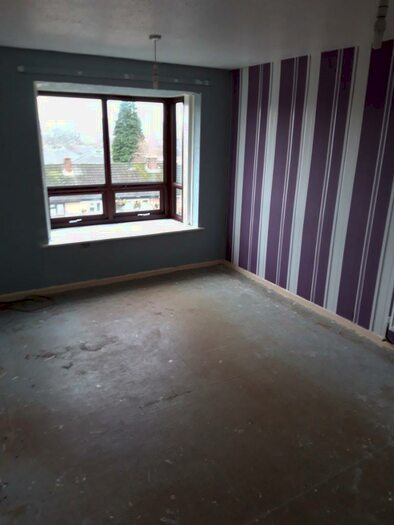 1 Bedroom Flat To Rent In Springfield Court, LS19