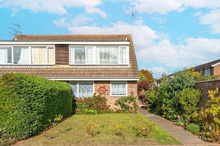 3 Bedroom Bungalow For Sale In Millside, Stalham, NR12