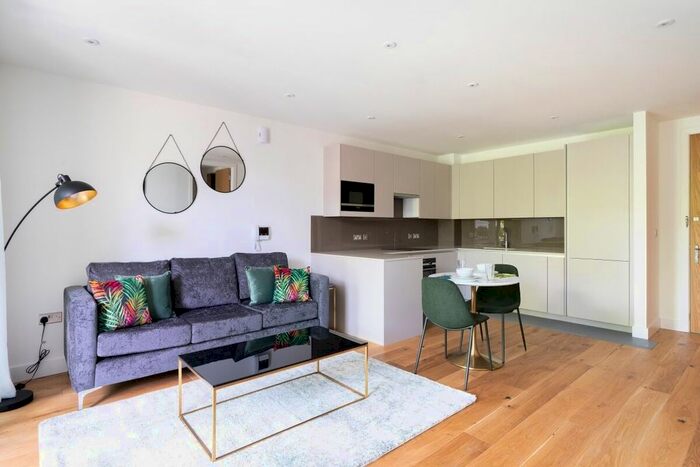 1 Bedroom Flat To Rent In Shirland Road, London, W9