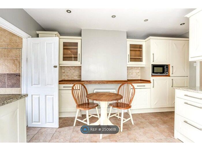 1 Bedroom Flat To Rent In Arundel Road, Croydon, CR0